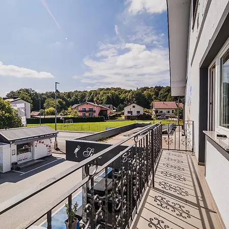 Guest house Siva Caplja 3*