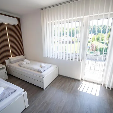Siva Caplja Guest house 3*