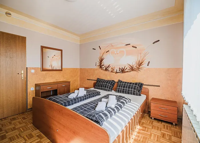 Siva Caplja بيت ضيافة 3*